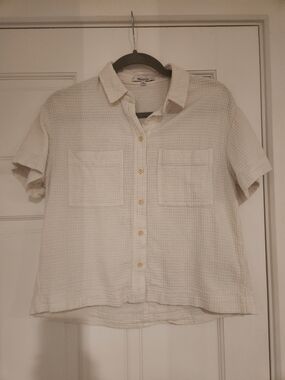 Madewell Short-Sleeve Button-Down Shirt in Off-White